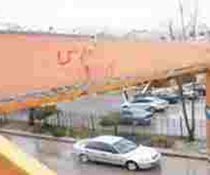   مصر اليوم - انهيار جزء من جسر للمشاة في منطقة المحطة في الأردن