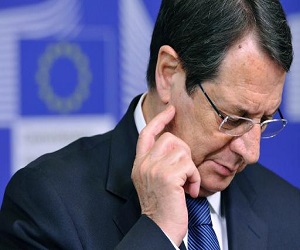 مصر اليوم - الاذاعة القبرصية العامة تبث خطأ تهاني الرئيس السابق برأس السنة