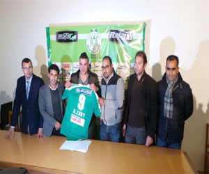   مصر اليوم - صفقة زكي تكلف خزانة الرجاء 500 ألف دولار