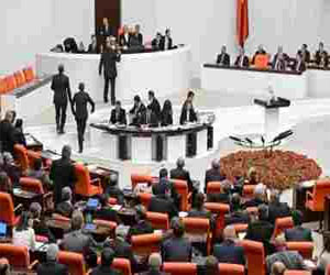   مصر اليوم - الإفراج عن 3 نواب أكراد في تركيا