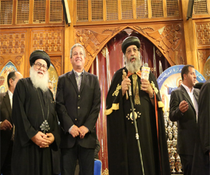   مصر اليوم - وزير الشَّباب يُهنِّئ البابا تواضروس بالعام الجديد وعيد الميلاد