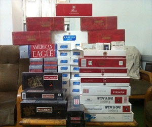   مصر اليوم - ضبط عصابة دولية حاولت تهريب كمية كبيرة من السجائر في بورسعيد