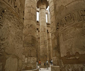   مصر اليوم - وفد سياحي فرنسي يزور آثار الأقصر قادمًا من أسوان