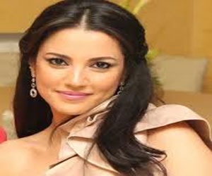   مصر اليوم - الجماهير تُطالب التُّونسيَّة دُرَّة بالاعتذار عن تجسيد برلنتي