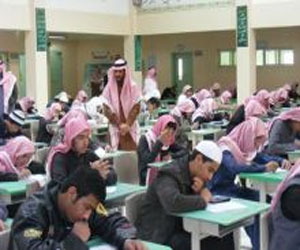   مصر اليوم - أكثر من 18000 طالب يؤدون إختباراتهم في مدارس القريات