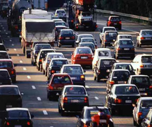   مصر اليوم - أمن بني سويف: تسيير حركة المرور على طريق الجيش