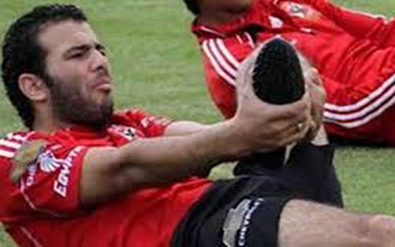   مصر اليوم - فريق الأهلي يتجه نحو تأجيل التجديد لمتعب بسبب الإصابات