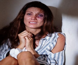   مصر اليوم - سجن شاب اقتحم منزل إمرأة وطلب منها سيجارة واغتصبها