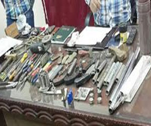 مصر اليوم - ضبط ورشة لتصنيع وتجهيز الأسلحة في دمياط