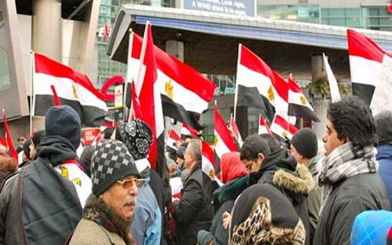   مصر اليوم - 680 ألف مصريًّا في الخارج يتجّهون للاستفتاء على الدستور