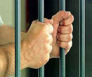   مصر اليوم - ضبط ٩ عناصر إرهابية قامت بالإعتداء وإضرام النيران بسيارة شرطة في المعادي