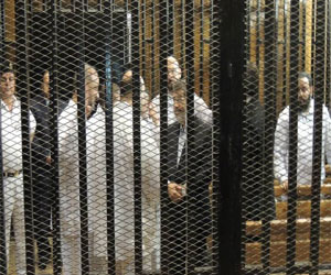   مصر اليوم - استكمال محاكمة مرسي و١٤ آخرين لاتهامهم بالقتل والتحريض