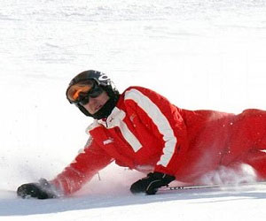 مصر اليوم - الأطباء يؤكدون أن وضع شوماخر الصحي حرج للغاية