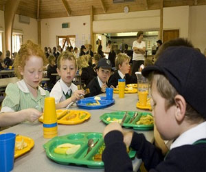   مصر اليوم - وجبات مجانية لجميع الأطفال في المدارس الأسكتلندية