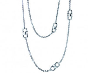   مصر اليوم - دوبيو غانشيو من سلفاتوري فيراغامو للأناقة الساحرة