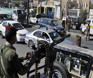   مصر اليوم - مقتل 4 أشخاص بينهم جنود في اشتباكات جنوب اليمن