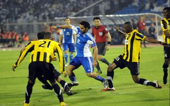   مصر اليوم - ناصر الشمراني ينقذ الهلال من فك اتحاد جدة  الشرس بهدف قاتل في الكلاسيكو السعودي