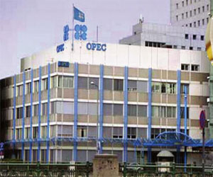   مصر اليوم - سعر سلَّة خامات أوبك يصل إلى 104.35 دولار للبرميل