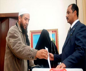   مصر اليوم - مصريون في الكويت يؤكدون التصويت بنعم على مسودة الدستور