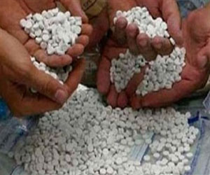   مصر اليوم - ضبط سيدة بحوزتها أقراص مخدرة في مصر