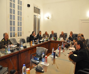   مصر اليوم - محافظة الجيزة تعتمد 10 لجان لتصويت الوافدين