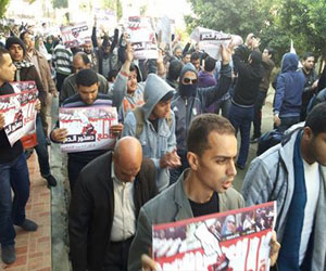 مصر اليوم - القبض على 16 في فض تظاهرة لأنصار الإخوان في دمياط الجديدة