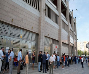   مصر اليوم - ارتفاع أسعار تذاكر مباراة برشلونة وأتليتكو للضعف