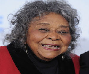   مصر اليوم - رحيل الممثلة الأميركية السوداء جوانينا مور عن 99 عامًا