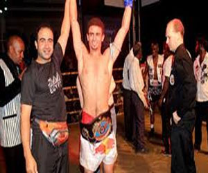   مصر اليوم - تكريم أبو اليزيد أول مصري يفوز ببطولة العالم للكيك بوكسينج 