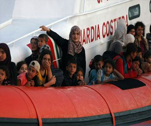   مصر اليوم - وصول أكثر من ألف لاجئ غير شرعي إلى إيطاليا
