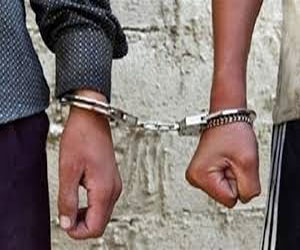   مصر اليوم - توقيف 3 من أنصار الإخوان في أسوان لاعتدائهم سيارات الشرطة