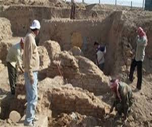   مصر اليوم - ضبط 12 شخصًا أثناء تنقيبهم عن الآثار في نجع حمادي