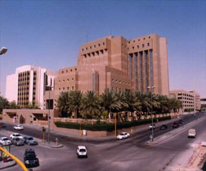   مصر اليوم - مدينة الأمير سلطان الطبية العسكرية تعالج أورام الدماغ بالأشعة