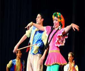   مصر اليوم - الفنون الشعبيّة تمثّل مصر في مهرجان فيتنام