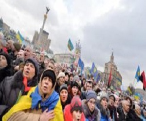   مصر اليوم - 50 ألف شخص يتظاهرون ضد الضرب على معارض اوكراني في كييف