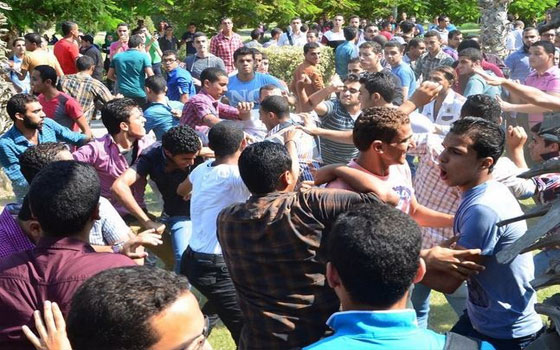   مصر اليوم - اشتباكات بين طلاب الإخوان ومعارضيهم في جامعة المنصورة
