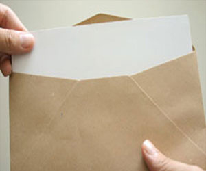   مصر اليوم - بريطاني يجد رسالة كتبتها ابنته المتوفية لنفسها لتقرأها بعد 10 سنوات