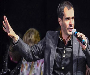   مصر اليوم - وفاة الفنان سكوت لويس إثر سقوطه من شرفة بالطابق الـ11