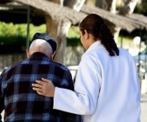   مصر اليوم - مدى فعالية تطبيق الاستشفاء المنزلي موضوع يوم دراسي بالخروب