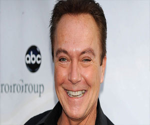 مصر اليوم - توقبف ديفيد كاسيدي بتهمة القيادة تحت تأثير الكحول مجددًا