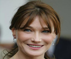   مصر اليوم - كارلا بروني تلغي حفلها في كندا لعدم وجود متفرجين