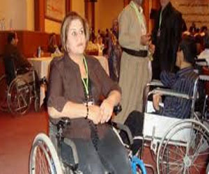   مصر اليوم - طابور انتخابى خاص للاشخاص ذوى الاعاقة في الاستفتاء