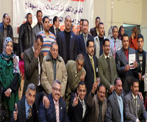 مصر اليوم - المعلمين الأحرار في سوهاج تنظم مؤتمرا لدعم الدستور