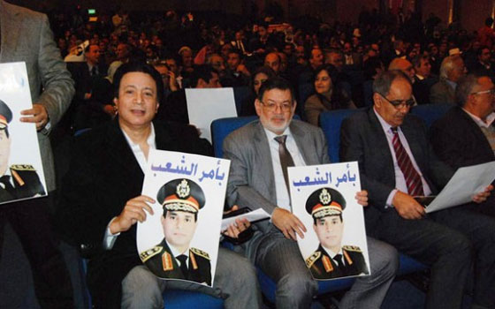   مصر اليوم - حملة بأمر الشعب تعتبر أبو الفتوح متلوّنًا وصباحي لم يُقدّم شيئًا لمصر