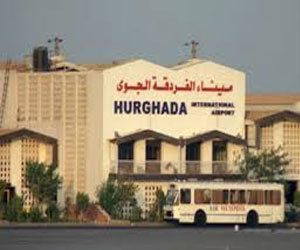 مصر اليوم - الأمن يحبط تهريب عملات من مطار الغردقة