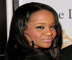   مصر اليوم - ابنة الراحلة ويتني هيوستن تتزوج أخاها بالتبني