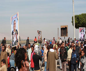 مصر اليوم - احتفالات الأقصر بالمولد النبوي تتحول لمظاهرة لتأييد السيسي