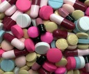   مصر اليوم - توقيف موظف بحوزته 90 قرص مخدر في القصير