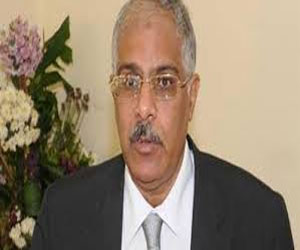 مصر اليوم - رئيس اتحاد كرة القدم يُدلي بصوته في الأقصر