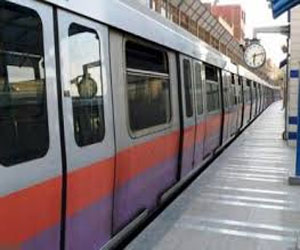   مصر اليوم - وقف غرامات ركوب المترو من دون تذكرة في يوميّ الاستفتاء